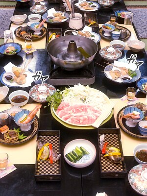 [MAG館 (v-mag)] 人妻オナペット幸乃さん町内会温泉旅行全裸バスガイド! [無修正]_218