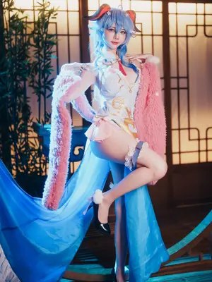 Sally Dorasnow - Ganyu QiPao_18