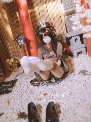 懒懒睡不醒 (LanLanWink) - Hutao_23