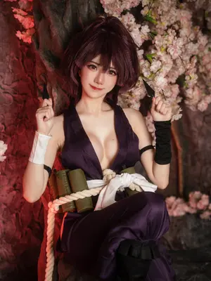 Sally Dorasnow - Yuzuriha_06