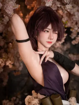 Sally Dorasnow - Yuzuriha_08