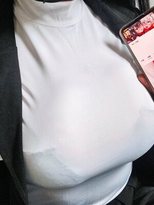 WuWuWyE - Tsukatsuki Rio_04