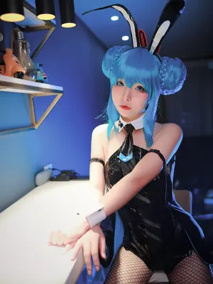 Kokuhui - Miku Black Bunny_04