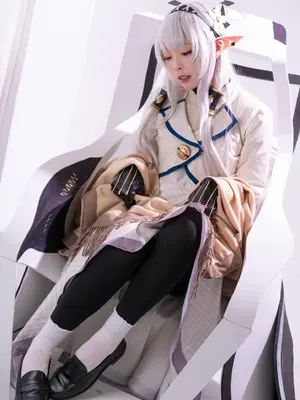 (C103) [魔王もも] ブルアカ 明星ヒマリ コスプレ写真集「Perfect Me」_05