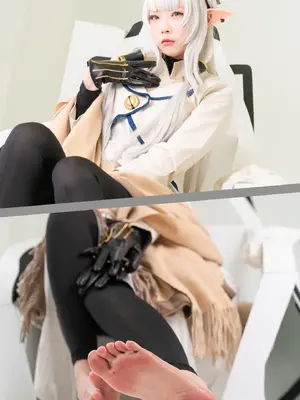 (C103) [魔王もも] ブルアカ 明星ヒマリ コスプレ写真集「Perfect Me」_17