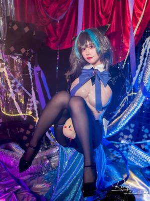 前羽 NO.18 碧蓝航线 柴郡魔术师_06