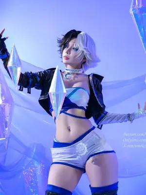 Umeko J - Luna Snow_003