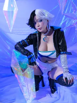 Umeko J - Luna Snow_008