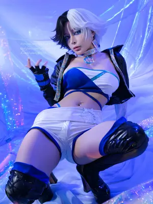 Umeko J - Luna Snow_009