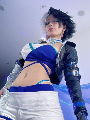 Umeko J - Luna Snow_081