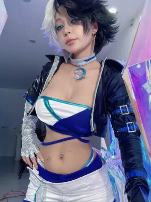 Umeko J - Luna Snow_082