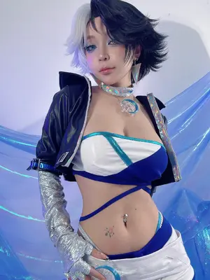 Umeko J - Luna Snow_083