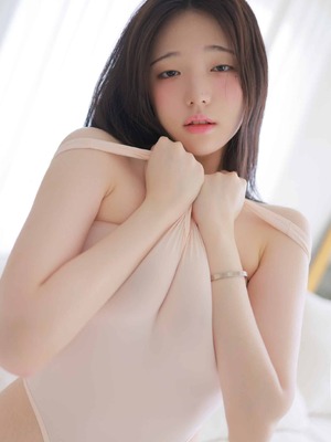 Yeon Woo - White Bodysuit_052