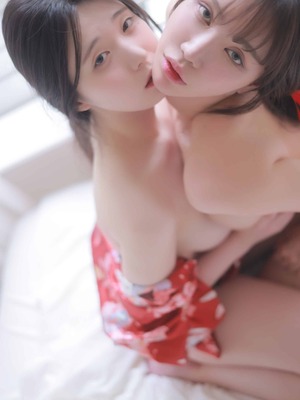 Yeon Woo - GL Kimono_055