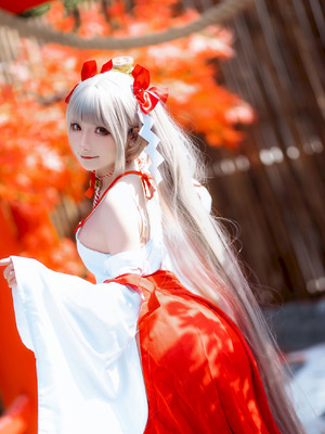 是三不是世w - 碧蓝航线 可畏 巫女_02_imgt