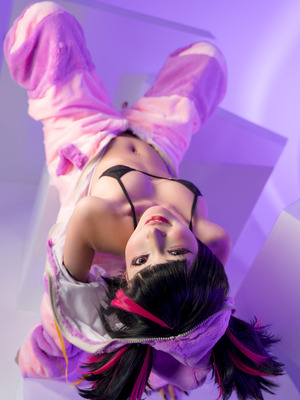 Umeko J - Juri Han PJ_025_ijss