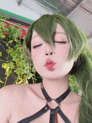 Umeko J - Ubel_115_vesq