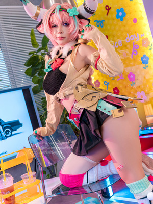 Umeko J - Varesa (Genshin Impact)(1)_017_eycs