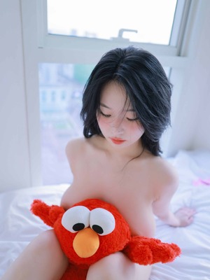 Yeon Woo - naked_215