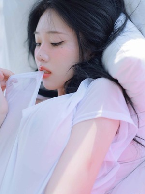 Yeon Woo - naked_021