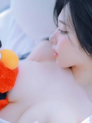 Yeon Woo - naked_030