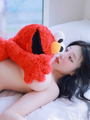 Yeon Woo - naked_079