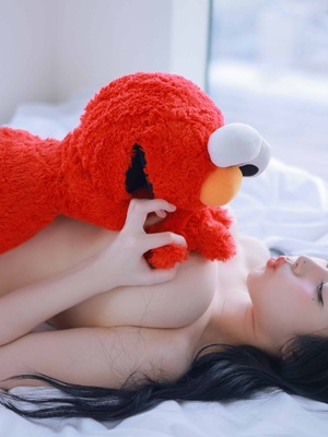 Yeon Woo - naked_185