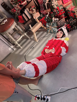 Umeko J - Juri Han Christmas_088_oare