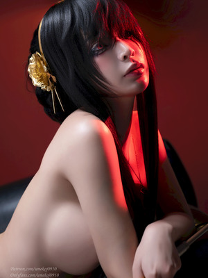 Umeko J - Yor Forger Trench Coat_051