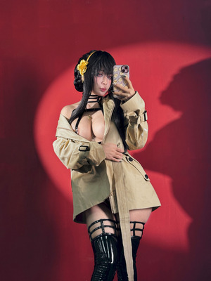 Umeko J - Yor Forger Trench Coat_080