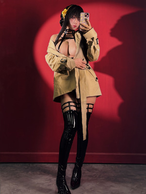 Umeko J - Yor Forger Trench Coat_081