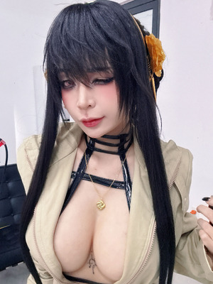 Umeko J - Yor Forger Trench Coat_093