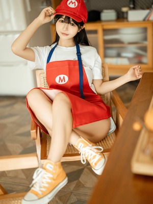 桜井宁宁 – 马里奥围裙_012