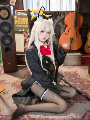 九柒喵 - 蔚蓝档案 笑面教授 兔女郎_02