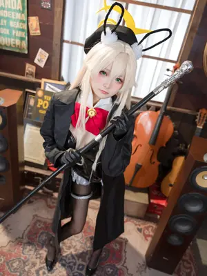 九柒喵 - 蔚蓝档案 笑面教授 兔女郎_09