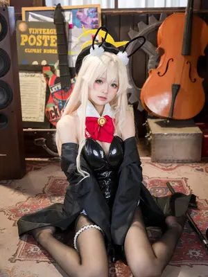 九柒喵 - 蔚蓝档案 笑面教授 兔女郎_11