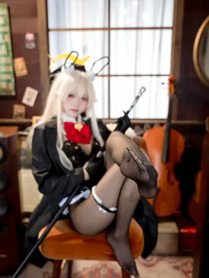 九柒喵 - 蔚蓝档案 笑面教授 兔女郎_24