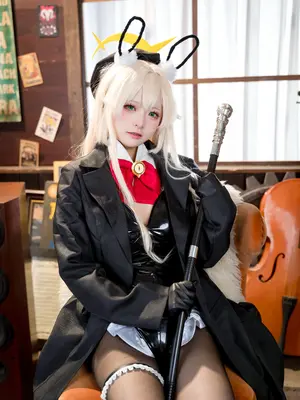 九柒喵 - 蔚蓝档案 笑面教授 兔女郎_26