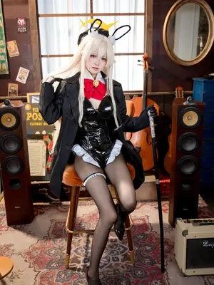 九柒喵 - 蔚蓝档案 笑面教授 兔女郎_27