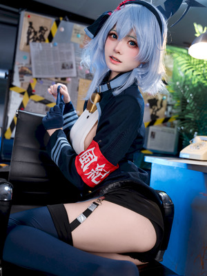 九柒喵 - 天雨亚子 (蔚蓝档案)_25