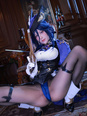 水淼Aqua cosplay Clorinde - Genshin Impact_08