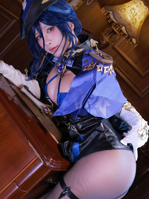 水淼Aqua cosplay Clorinde - Genshin Impact_33