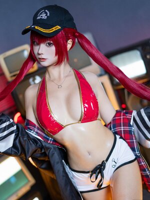 蠢沫沫 – 宝钟玛琳船长