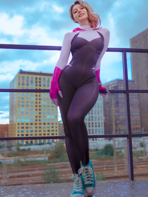 Mik Allen(miakanayuri) - Gwen Stacy_02