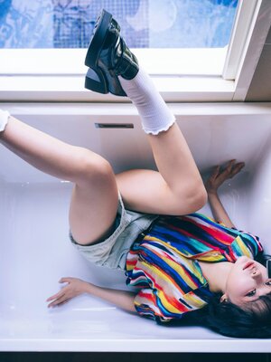 蠢沫沫 – 凝视_010