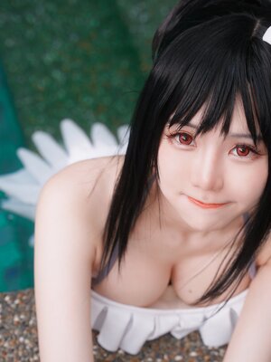 Sally Dorasnow - Tifa bikini_006