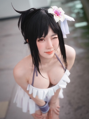 Sally Dorasnow - Tifa bikini_019