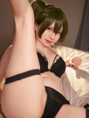 Sally Dorasnow - Ubel Lingerie_051