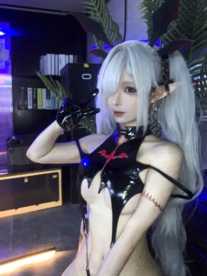 蠢沫沫 – 蔚蓝档案 银镜伊织_180