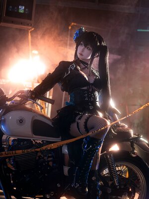 蠢沫沫 – 黑岩射手_9